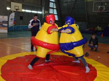 Спортивный праздник «Мама, папа, я - спортивная семья!»